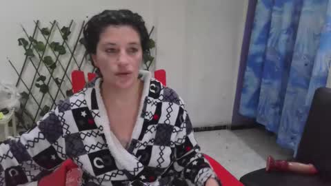 Snapshot of kimmy_sander1 chatting on 10-31-25, 04:35 Kimmy online show from 10-31-25, 04:35