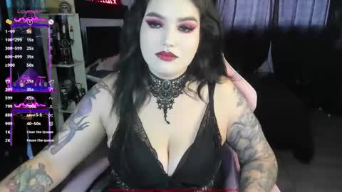 Snapshot of kimmy_vampire666 chatting on 05-12-26, 06:38 Kim online show from 05-12-26, 06:38