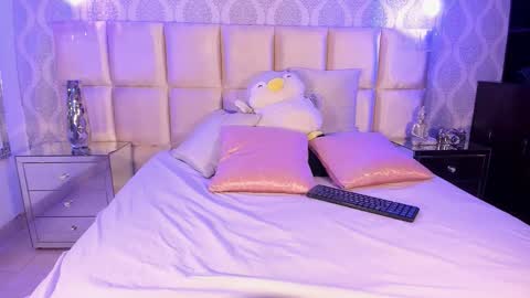 Snapshot of kimwexlerr_ chatting on 01-17-26, 07:50 Kim online show from 01-17-26, 07:50