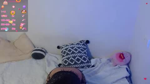 Snapshot of kimwi1 chatting on 11-20-25, 05:56 kimm online show from 11-20-25, 05:56