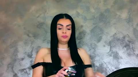 Kim Wilmes online show from 04-23-26, 06:47