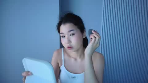 Kimi online show from 04-26-26, 03:37