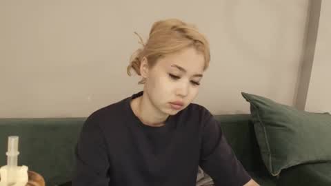 Snapshot of kimy_jina chatting on 06-22-26, 03:08 Kimi online show from 06-22-26, 03:08