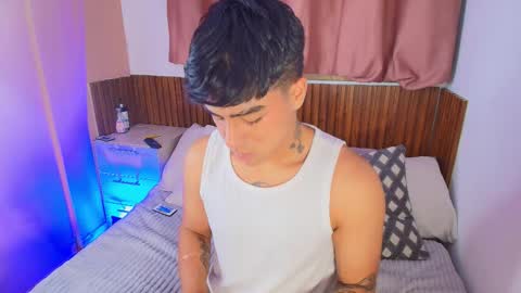 king  help me reach 100 likes online show from 02-08-26, 12:25