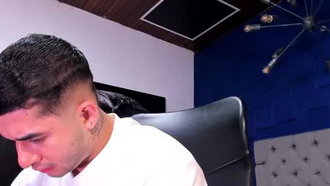 Angel Falconer online show from 12-14-25, 11:42