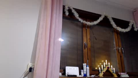 Snapshot of kingandprincess chatting on 12-08-24, 04:50 sexysexyhotwetpinkredpussy online show from 12-08-24, 04:50