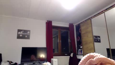 Snapshot of kingandprincess chatting on 01-31-25, 09:05 sexysexyhotwetpinkredpussy online show from 01-31-25, 09:05