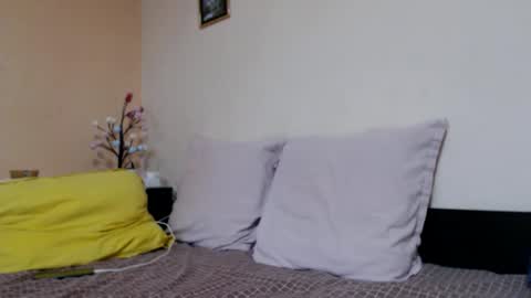 Snapshot of kingandprincess chatting on 09-11-25, 03:01 sexysexyhotwetpinkredpussy online show from 09-11-25, 03:01