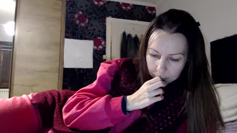 Snapshot of kingandprincess chatting on 11-27-25, 06:32 sexysexyhotwetpinkredpussy online show from 11-27-25, 06:32