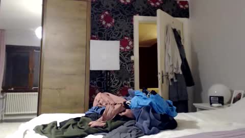 Snapshot of kingandprincess chatting on 12-04-25, 06:38 sexysexyhotwetpinkredpussy online show from 12-04-25, 06:38