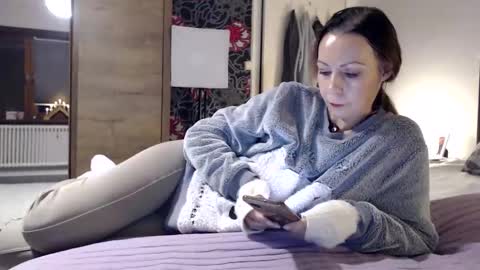 Snapshot of kingandprincess chatting on 12-15-25, 05:28 sexysexyhotwetpinkredpussy online show from 12-15-25, 05:28