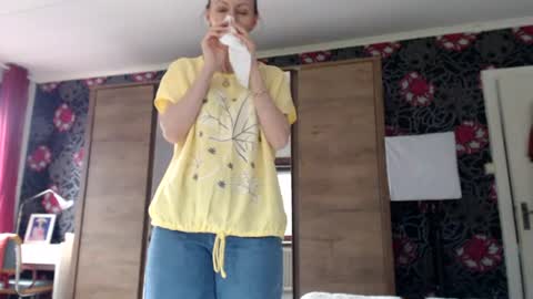 Snapshot of kingandprincess chatting on 07-14-26, 06:35 sexysexyhotwetpinkredpussy online show from 07-14-26, 06:35