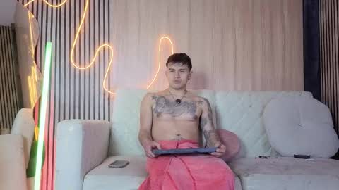 Dani  online show from 12-15-25, 04:06