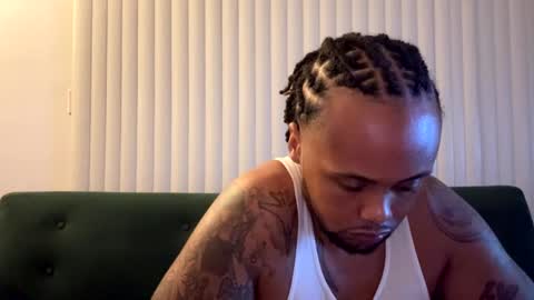 Snapshot of kingdabiggest chatting on 09-23-25, 04:04 KingDaBiggest online show from 09-23-25, 04:04