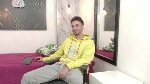 Snapshot of kingoftemptation chatting on 05-28-26, 03:15 KING online show from 05-28-26, 03:15