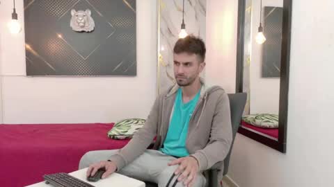 Snapshot of kingoftemptation chatting on 06-01-26, 04:03 KING online show from 06-01-26, 04:03
