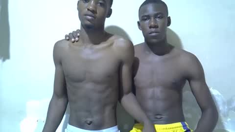 Snapshot of kingsleeee chatting on 04-28-26, 05:01 kingsleeee online show from 04-28-26, 05:01