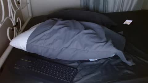 Snapshot of kingxlove23 chatting on 10-10-25, 03:38 Jason ONLINE 1230 am - 330am GMT-4 online show from 10-10-25, 03:38