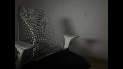 Snapshot of kinkister chatting on 10-30-25, 04:03 kinkister online show from 10-30-25, 04:03