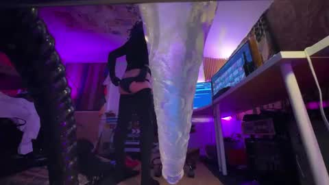 Nikki online show from 03-29-26, 10:37