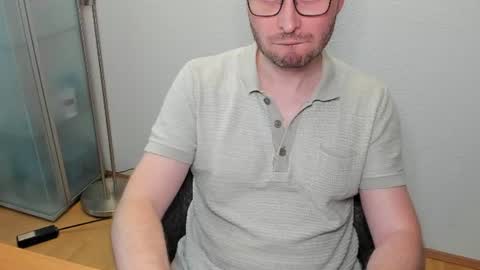 Snapshot of kinksubbydubby chatting on 06-22-26, 07:11 kinksubbydubby online show from 06-22-26, 07:11