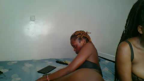 Snapshot of kinky_aria chatting on 09-11-25, 02:28 kinky_aria online show from 09-11-25, 02:28