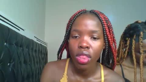 Snapshot of kinky_aria chatting on 09-16-25, 04:52 kinky_aria online show from 09-16-25, 04:52