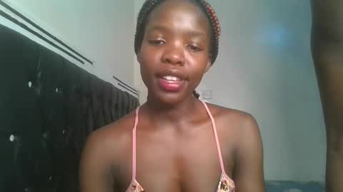 Snapshot of kinky_aria chatting on 09-17-25, 06:31 kinky_aria online show from 09-17-25, 06:31