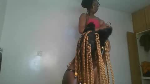 Snapshot of kinky_aria chatting on 09-22-25, 06:32 kinky_aria online show from 09-22-25, 06:32