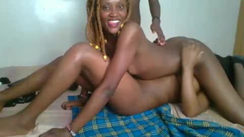 Snapshot of kinky_aria chatting on 09-24-25, 06:33 kinky_aria online show from 09-24-25, 06:33