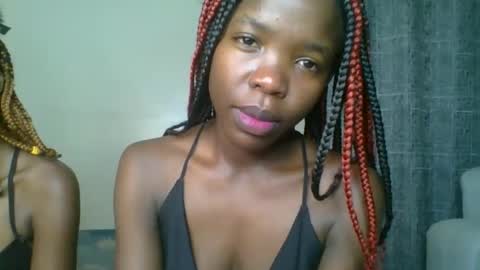 Snapshot of kinky_aria chatting on 09-27-25, 05:18 kinky_aria online show from 09-27-25, 05:18