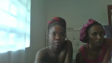 Snapshot of kinky_aria chatting on 10-02-25, 09:05 kinky_aria online show from 10-02-25, 09:05