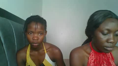 Snapshot of kinky_aria chatting on 10-23-25, 05:44 kinky_aria online show from 10-23-25, 05:44