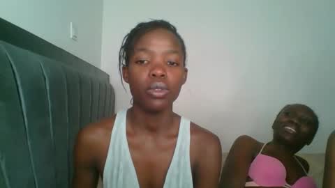 Snapshot of kinky_aria chatting on 10-24-25, 05:53 kinky_aria online show from 10-24-25, 05:53