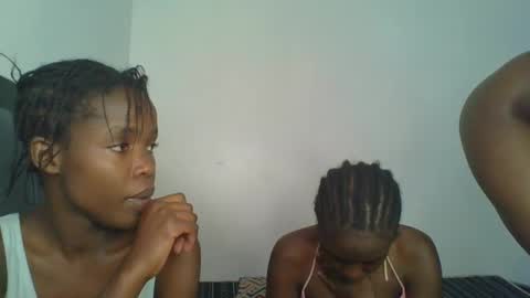 Snapshot of kinky_aria chatting on 10-25-25, 05:59 kinky_aria online show from 10-25-25, 05:59