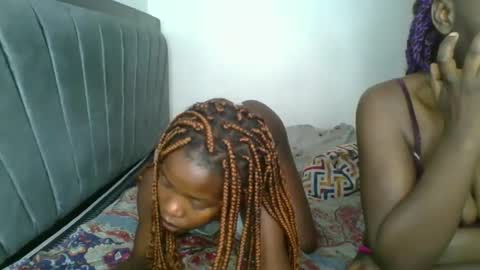 Snapshot of kinky_aria chatting on 11-10-25, 02:21 kinky_aria online show from 11-10-25, 02:21