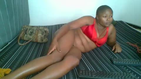 Snapshot of kinky_aria chatting on 11-12-25, 03:29 kinky_aria online show from 11-12-25, 03:29