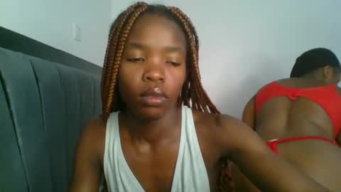 Snapshot of kinky_aria chatting on 11-15-25, 11:07 kinky_aria online show from 11-15-25, 11:07