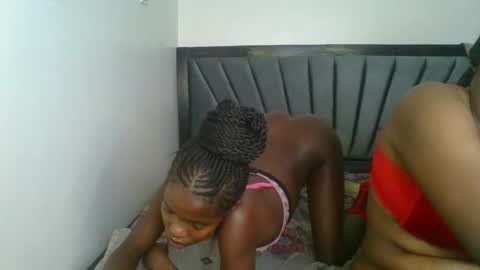 Snapshot of kinky_aria chatting on 11-30-25, 08:57 kinky_aria online show from 11-30-25, 08:57