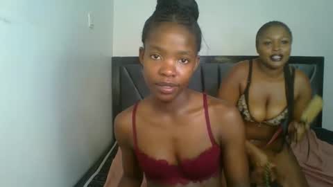 Snapshot of kinky_aria chatting on 12-02-25, 09:14 kinky_aria online show from 12-02-25, 09:14