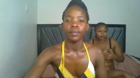 Snapshot of kinky_aria chatting on 12-04-25, 10:07 kinky_aria online show from 12-04-25, 10:07