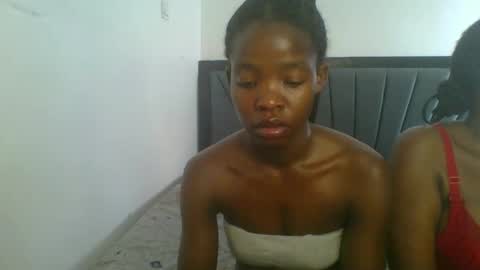 Snapshot of kinky_aria chatting on 12-13-25, 08:25 kinky_aria online show from 12-13-25, 08:25