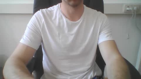 Max online show from 04-20-26, 02:09