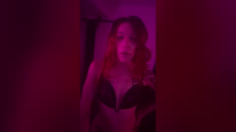 Snapshot of kinky_k80 chatting on 06-04-26, 12:00 Kinky K80 online show from 06-04-26, 12:00