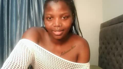 Lola online show from 04-11-26, 06:45