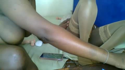 Snapshot of kinky_roey chatting on 02-28-25, 03:48 kinky_roey online show from 02-28-25, 03:48