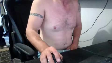 Snapshot of kinkybinerd chatting on 02-14-25, 10:04 Horny Bloomy online show from 02-14-25, 10:04