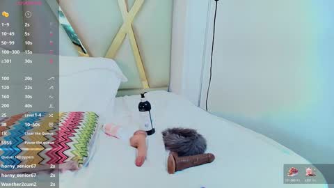 Snapshot of kinkyhousewifee_ chatting on 01-07-25, 01:28 MISS RYN online show from 01-07-25, 01:28