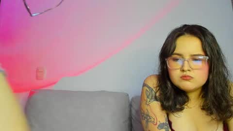 natasha and amber online show from 05-18-26, 11:21