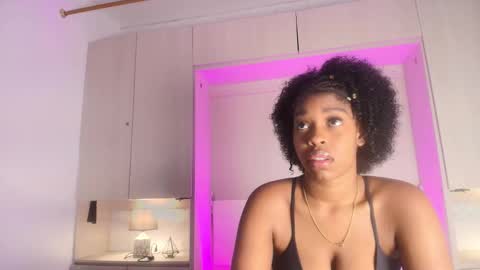 Snapshot of kiomarabaker chatting on 11-06-25, 11:44 M A R A online show from 11-06-25, 11:44